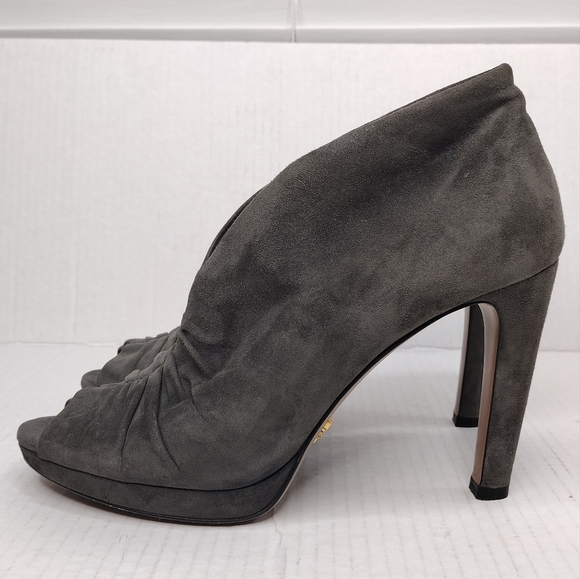 Prada Women's Gray Suede Open Toe High Slender Heel Slip On Heels Sz 10 - Picture 2 of 15
